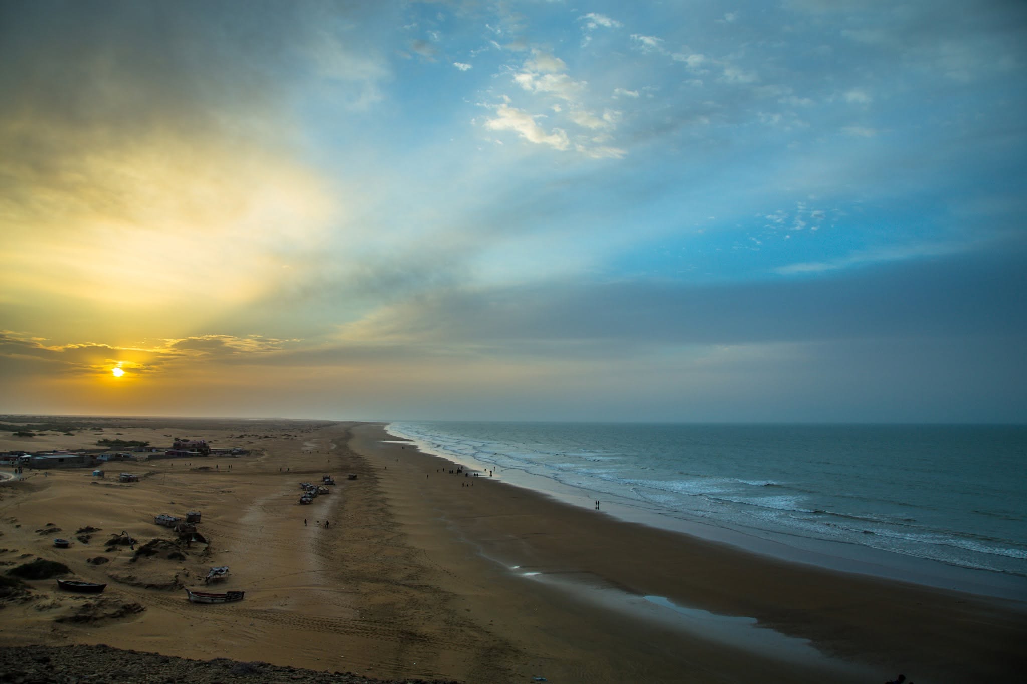 Kund Malir Beach Kund Malir Beach