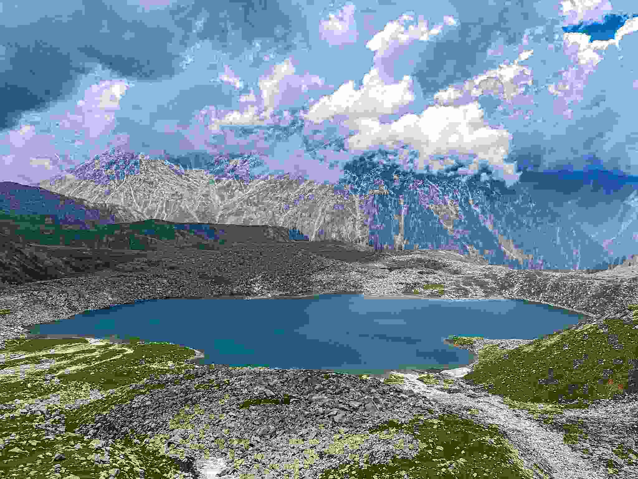 Daral Lake